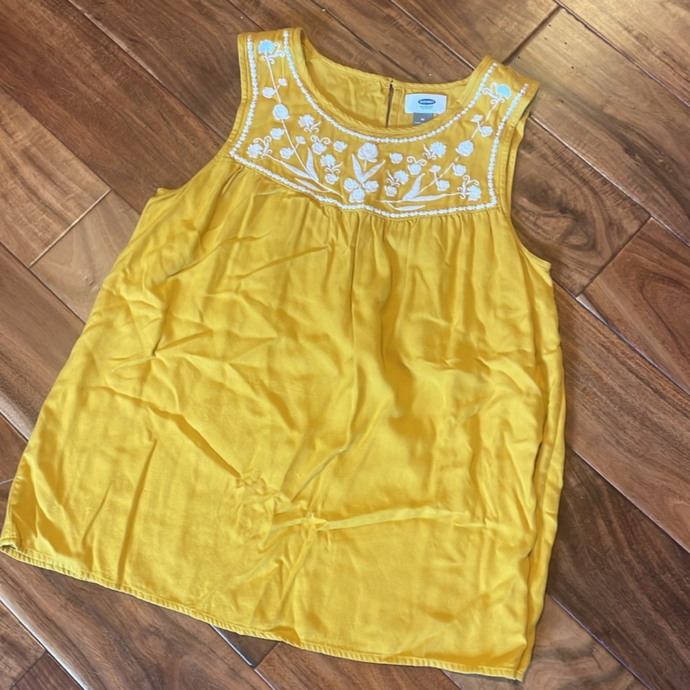 Old Navy tank, Medium, VGUC